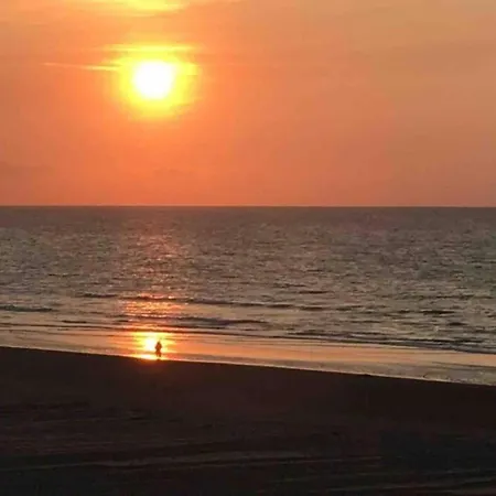 Near Dunes And Sea, Cleaning Included Apartamento